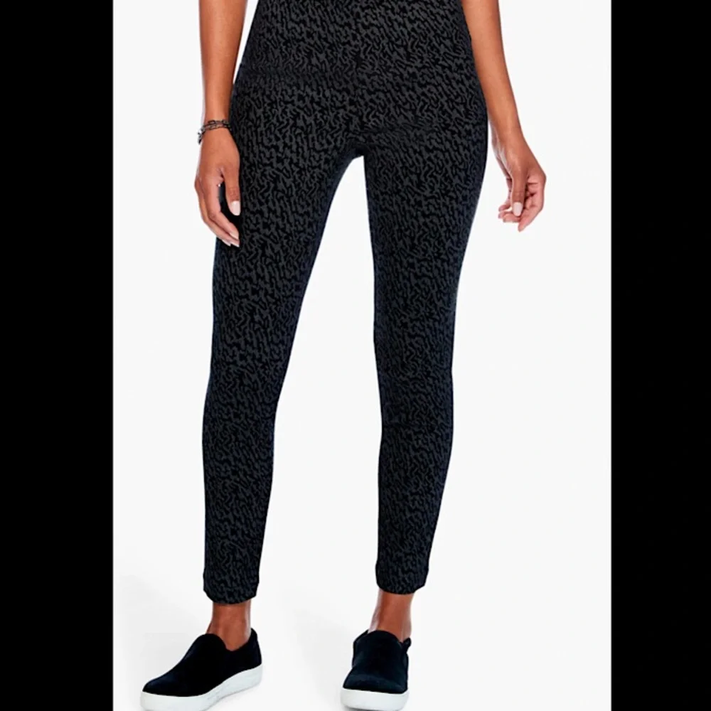 ✨ St. John’s Bay Animal Print Pull-On Pants ✨ - Picture 15 of 15